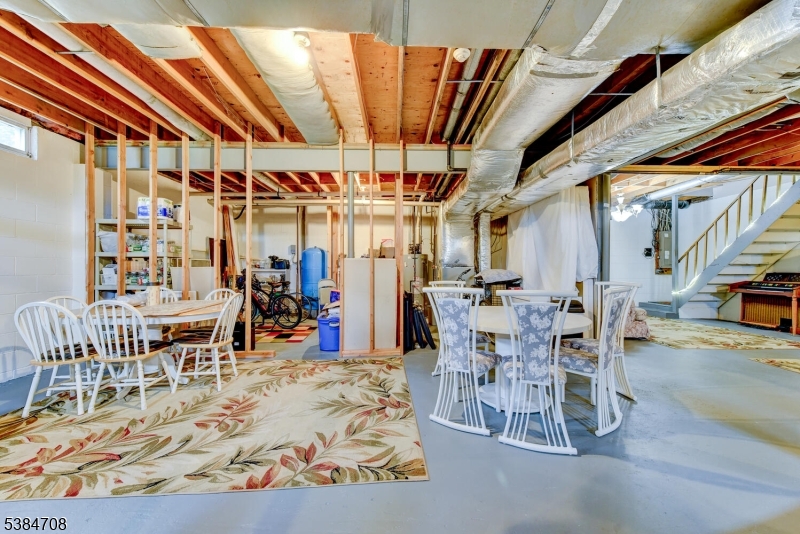 Neshanic - Residential