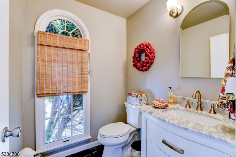 Neshanic - Residential