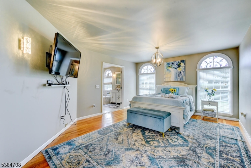 Neshanic - Residential