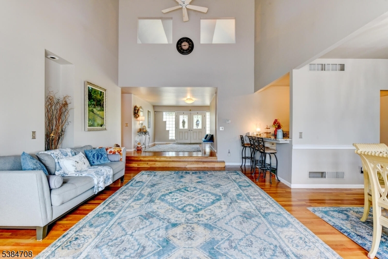 Neshanic - Residential