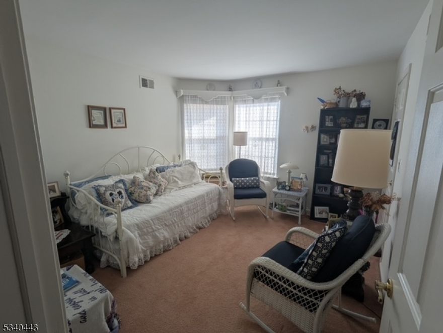 Savoy Model, approximately 1394 SqFt. One floor living, 2 bedrooms, 2 bathrooms. Association pool, tennis, and golf!