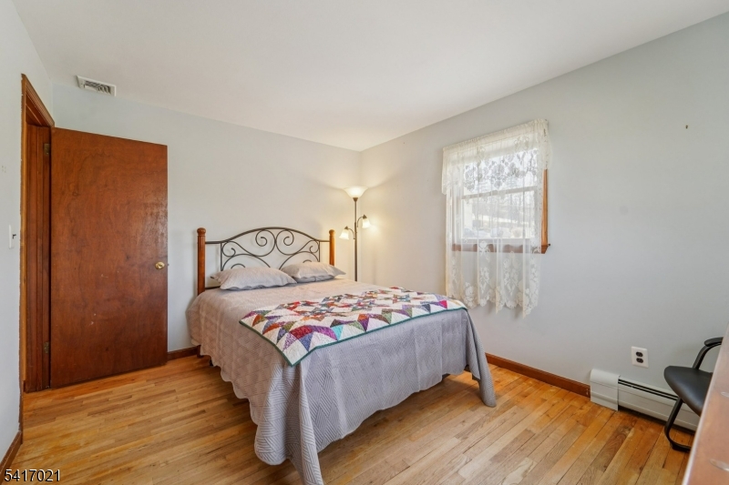 ASPEN WOODS - Residential