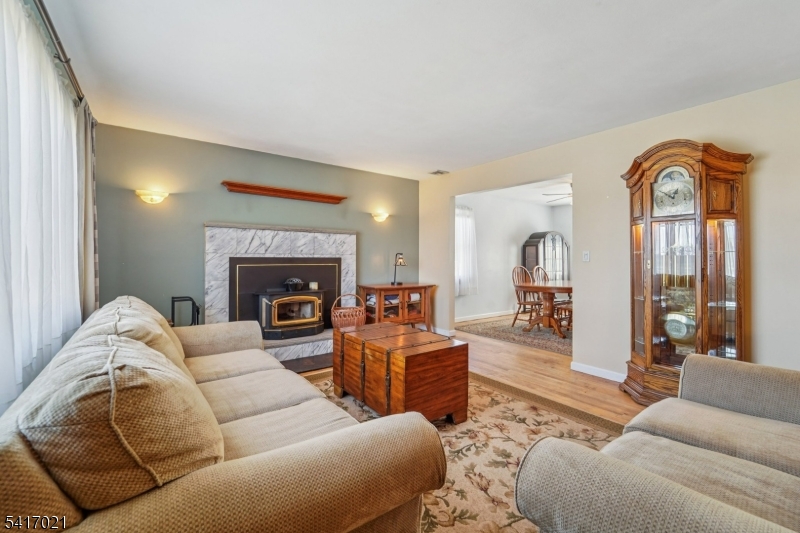 ASPEN WOODS - Residential