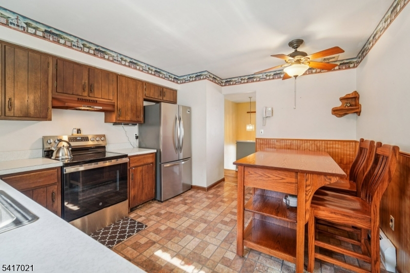 ASPEN WOODS - Residential