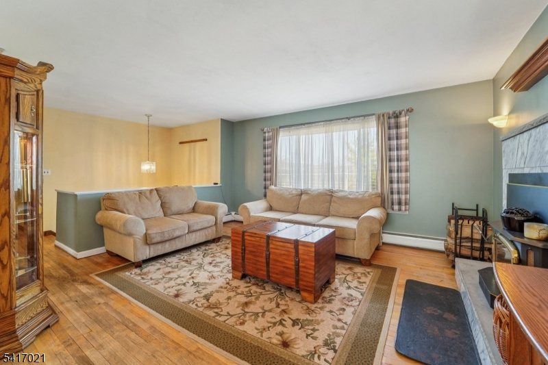 ASPEN WOODS - Residential