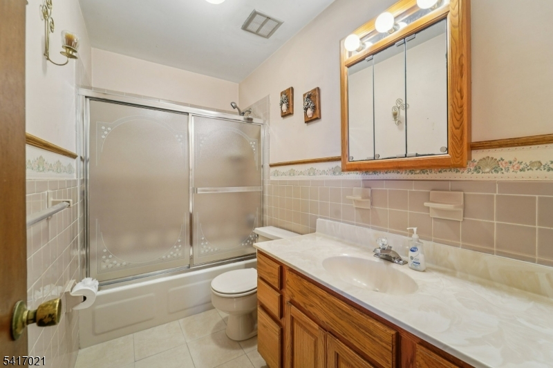 ASPEN WOODS - Residential