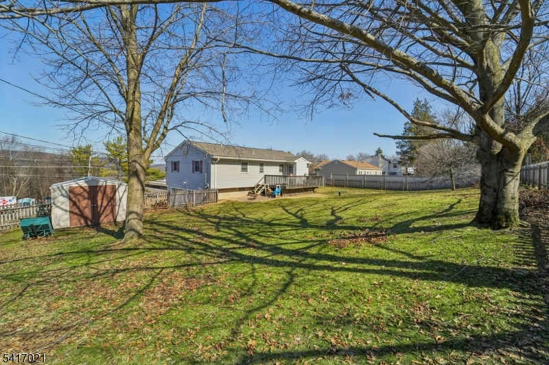 ASPEN WOODS - Residential