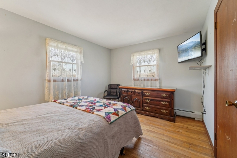 ASPEN WOODS - Residential