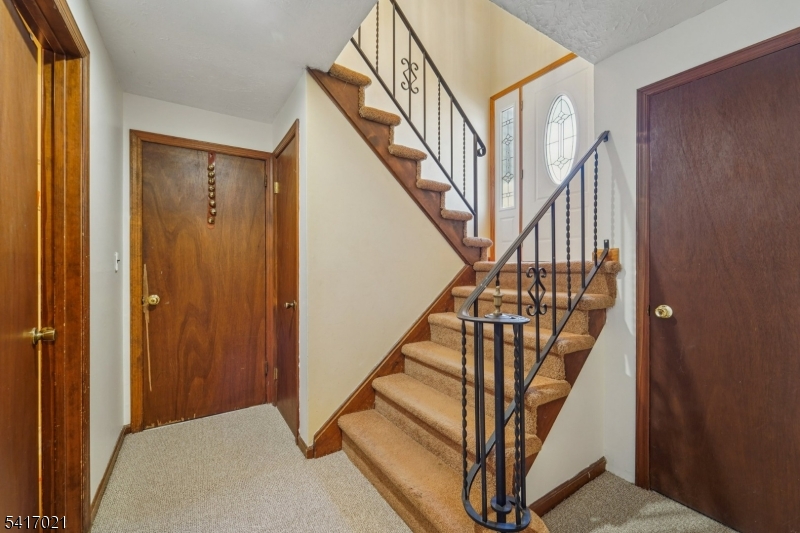 ASPEN WOODS - Residential