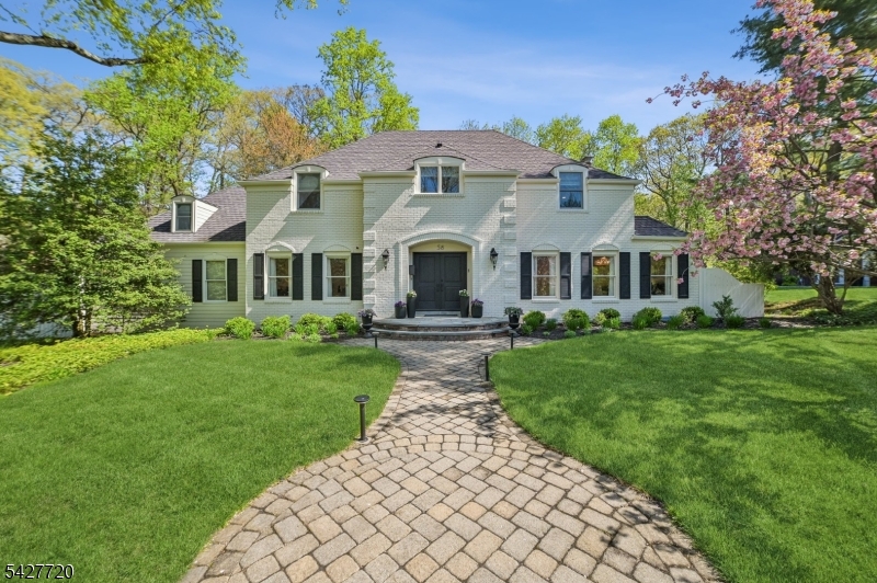 OLD SHORT HILLS - Residential