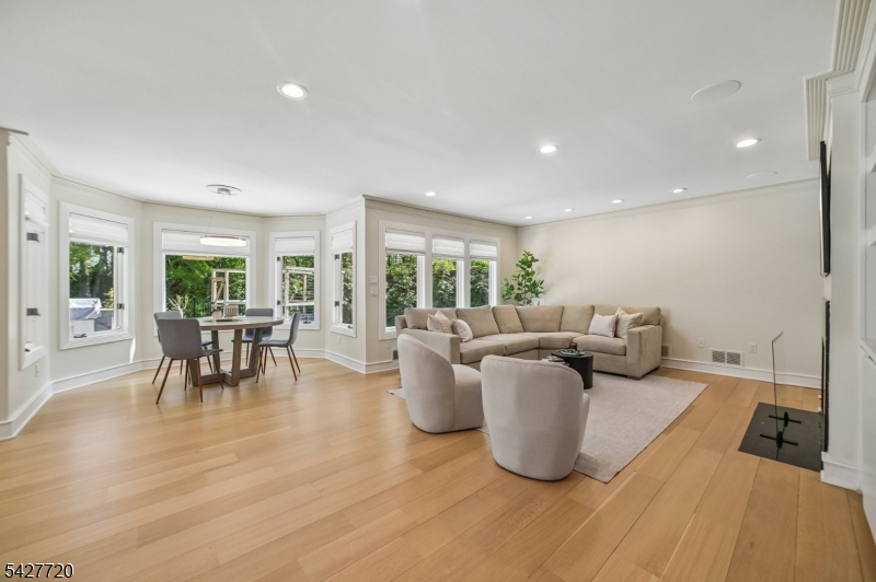 OLD SHORT HILLS - Residential