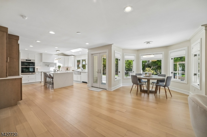 OLD SHORT HILLS - Residential