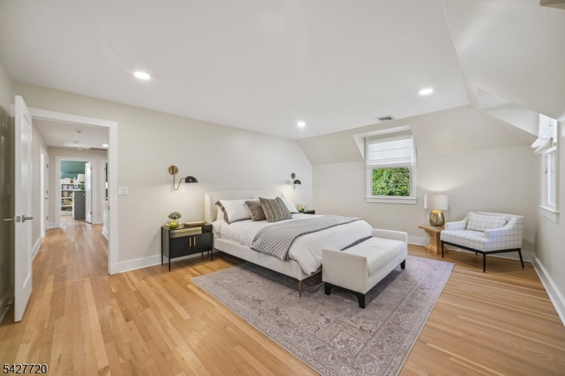 OLD SHORT HILLS - Residential