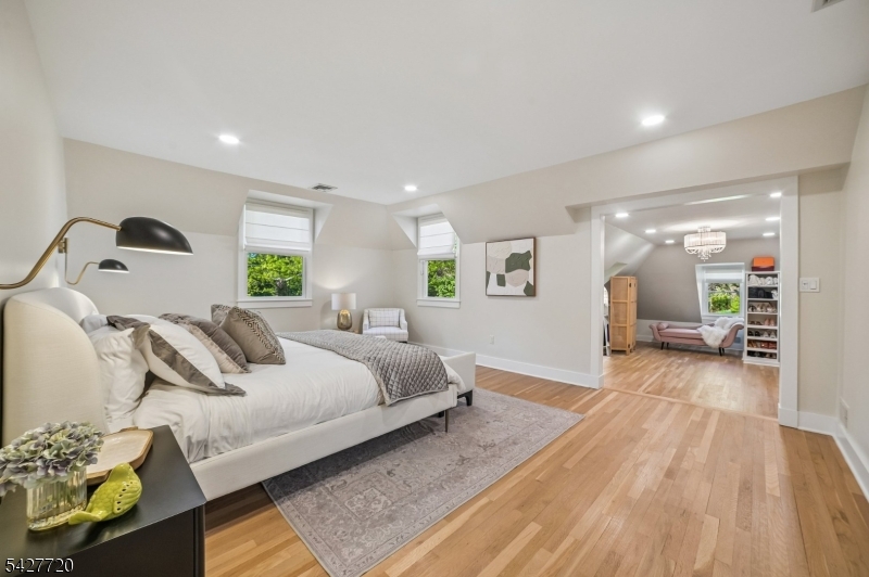 OLD SHORT HILLS - Residential