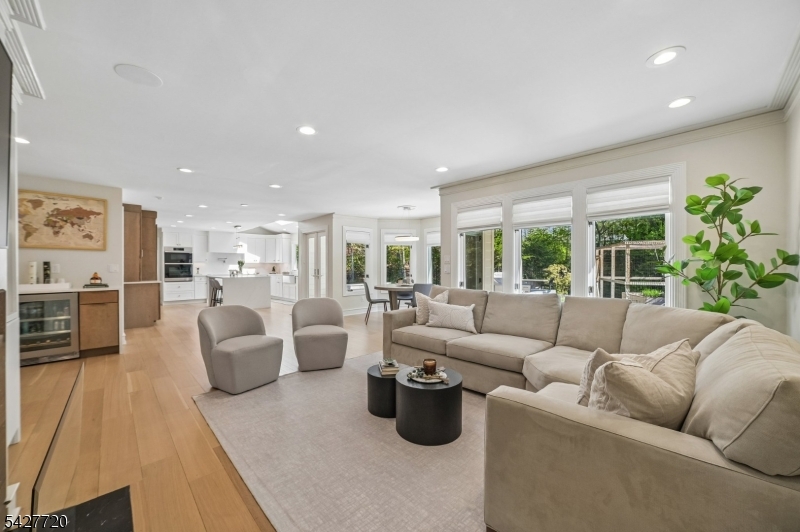 OLD SHORT HILLS - Residential