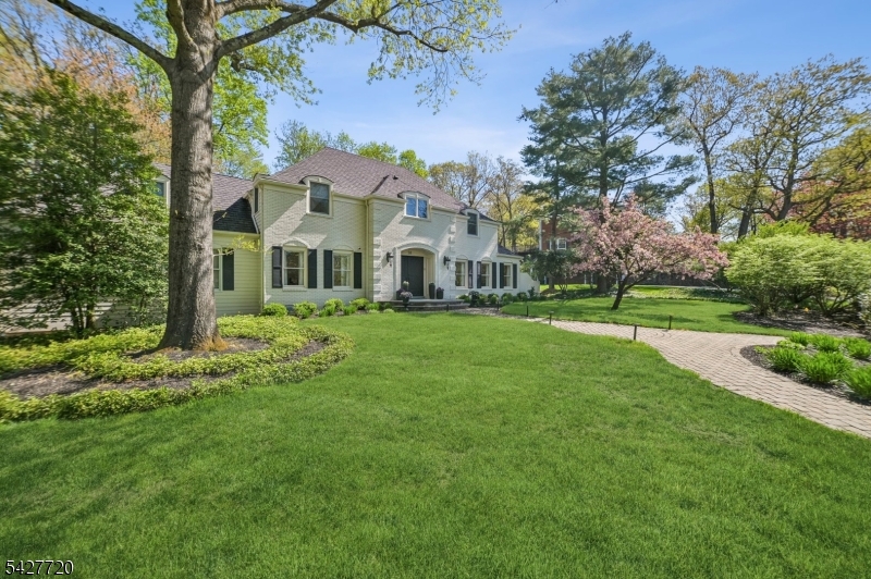OLD SHORT HILLS - Residential