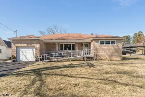 MLS: 3951175