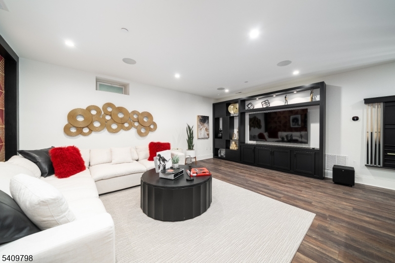 Villas at Warren - Residential