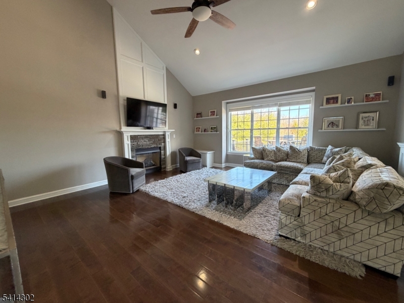 Water's Edge - Residential