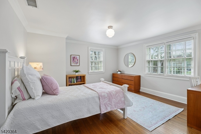 Yantacaw Brook Park - Residential