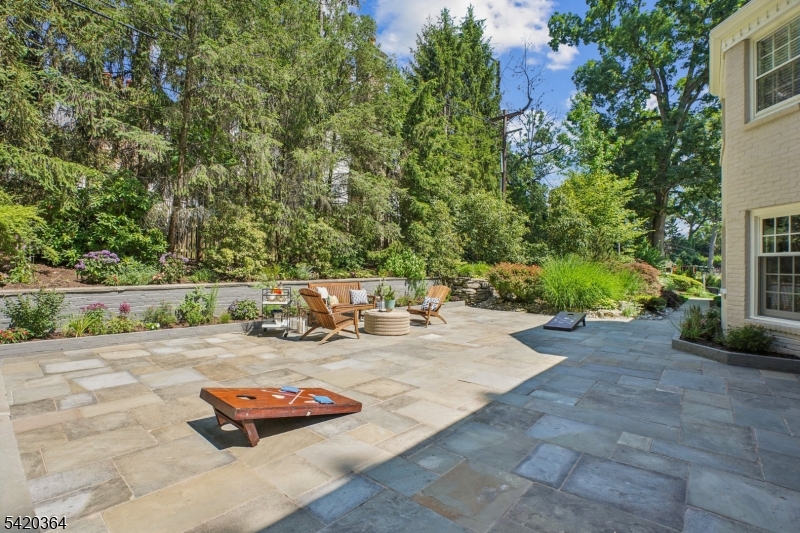 Yantacaw Brook Park - Residential