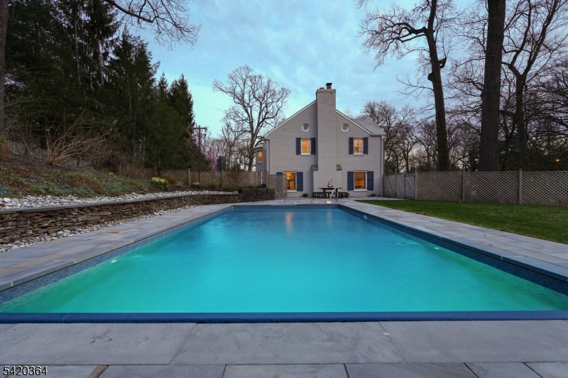 Yantacaw Brook Park - Residential