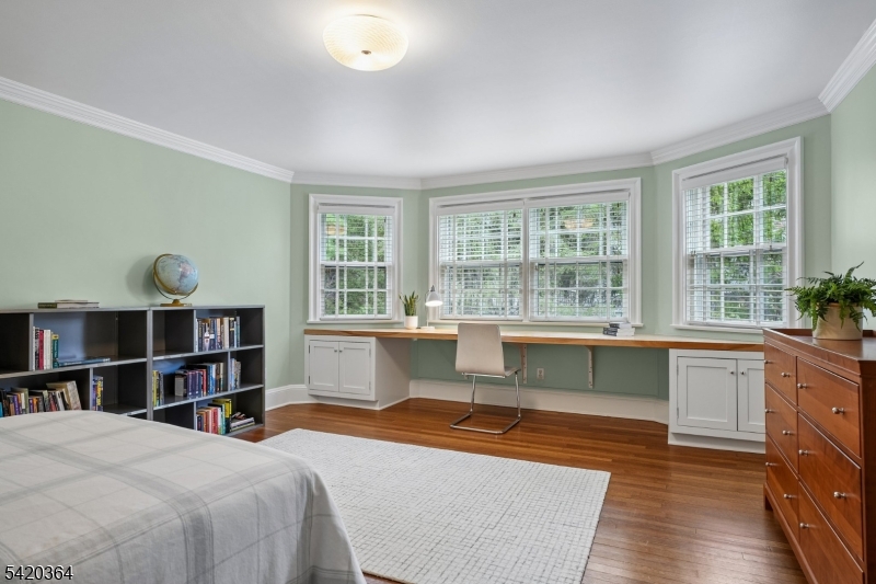 Yantacaw Brook Park - Residential