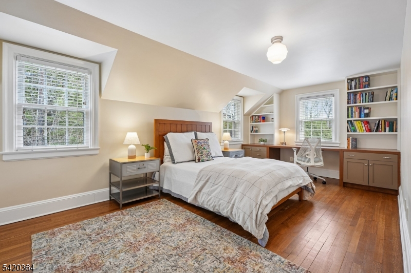 Yantacaw Brook Park - Residential
