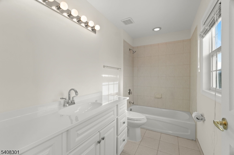 Ridgefield Commons - Residential