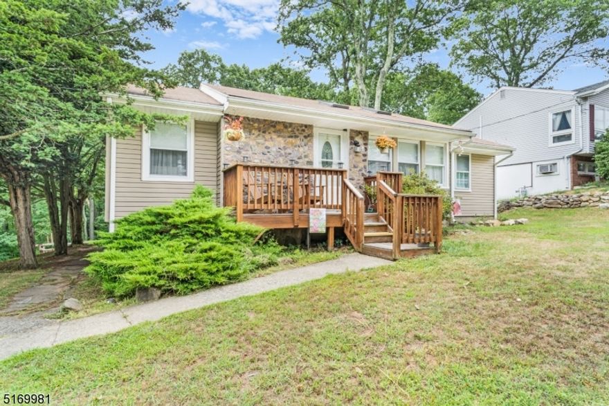 Move to the lake in this 3 bedroom, 1 bath ranch in desirable White Meadow Lake. Step into the bright living room with a vaulted ceiling, skylights and beautiful oak flooring. Kitchen has ample cabinets and bonus storage in oversized pantry. Home has newer central air (2014), furnace(2014), water heater (2016), gas conversion(2014) and updated bathroom (2022). Attic offers easy storage space along with bonus basement crawl space and a new large outdoor shed. Spacious deck leads to a quiet wooded lot.WML also offers 3 beaches, 2 pools, tennis courts, athletic fields, clubhouse, lake access, playgrounds, year-round community events and easy access to Rt 80.