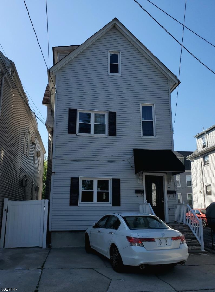 Renovated apartment in the centric township of Bayonne. Situated in front of the 34th Train Station. 2 bedrooms and 1 full bathroom. Living room and Eat-in- Kitchen with plenty cabinets. Pantry, lined closet, and much more. Come to see it. Won't Last!!!!