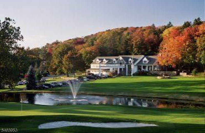 PANTHER VALLEY - Residential