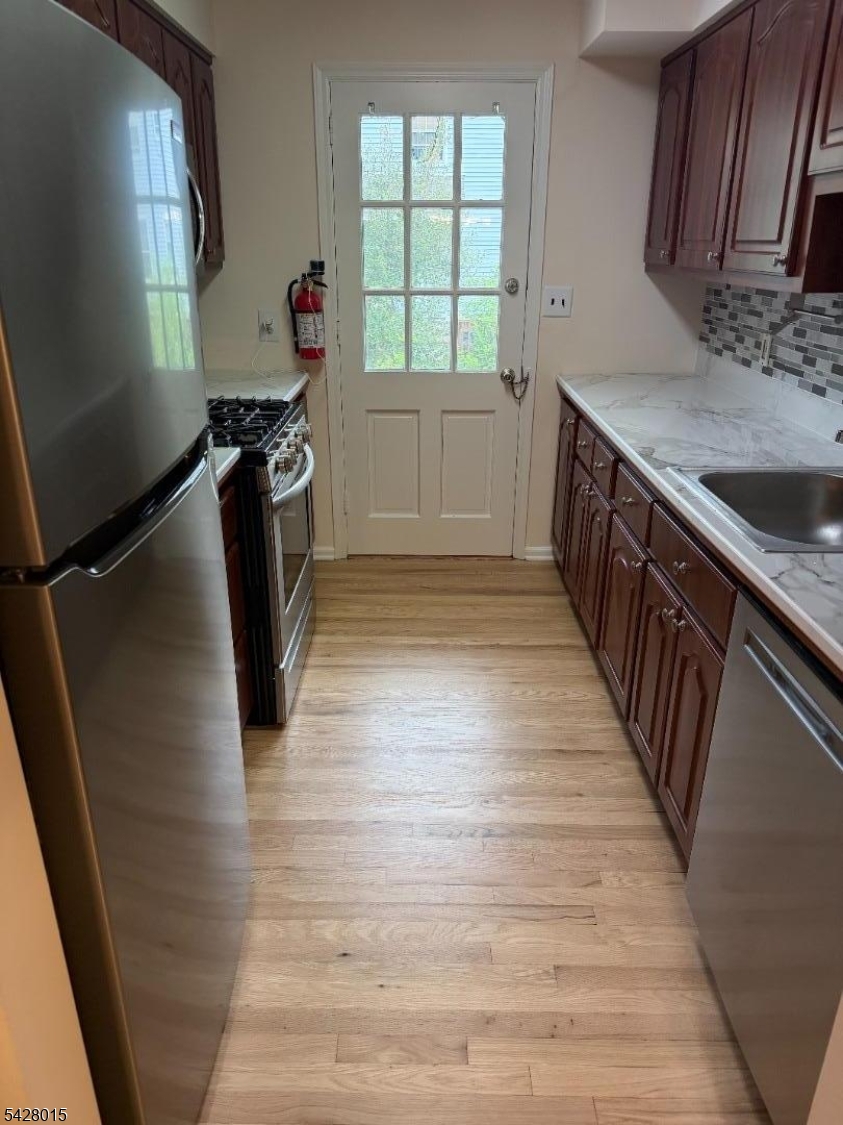 PANTHER VALLEY - Residential