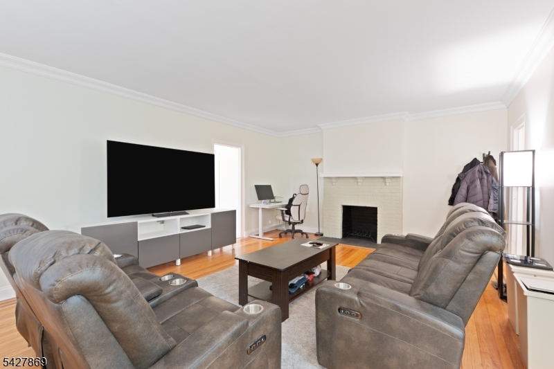 Dwight Manor - Residential