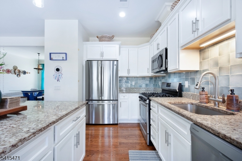 Watersedge at Parsippany - Residential