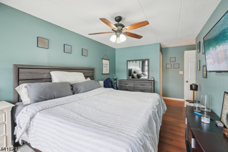 Iron Forge Square - Residential