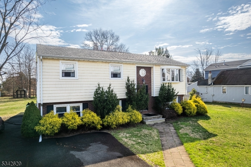 57 Walnut Ave
