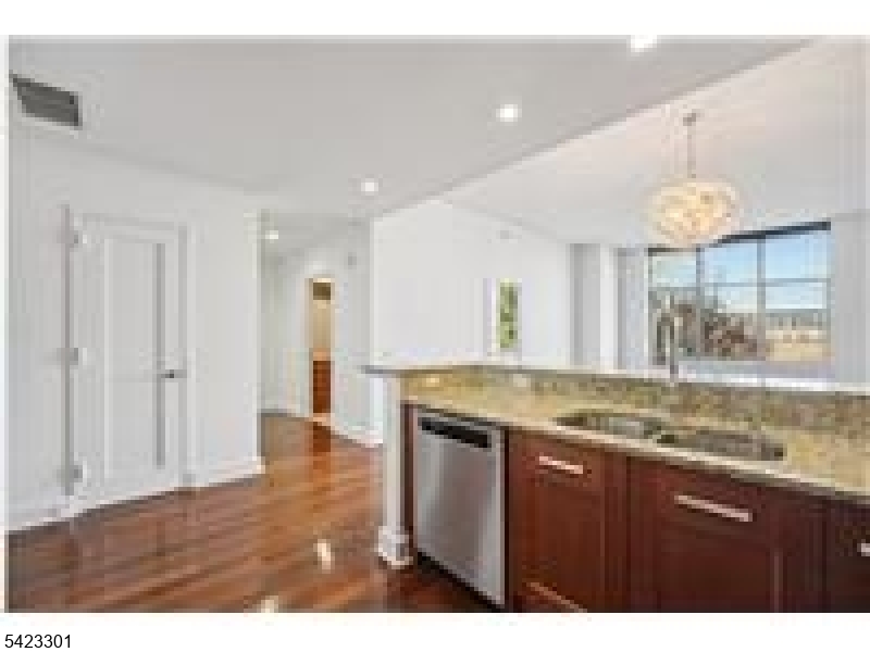 The Watermark - Residential