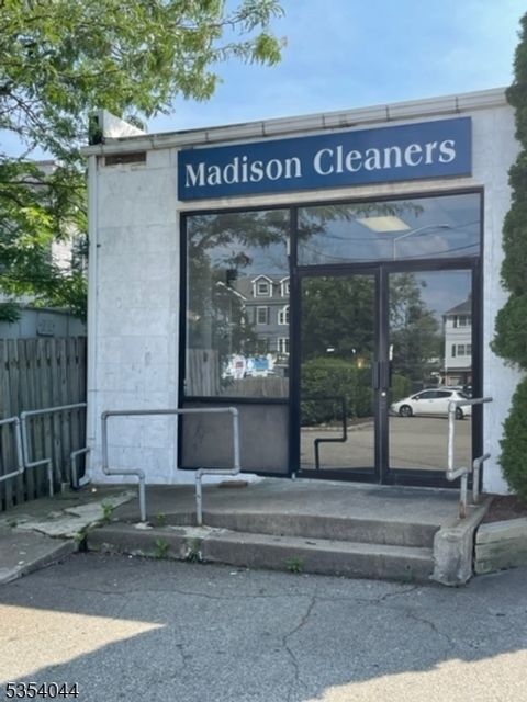 MLS: 3959428