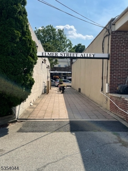88 Main St
