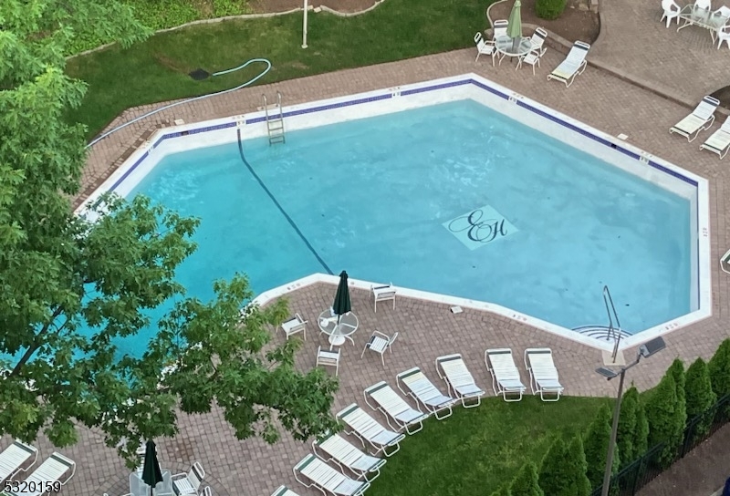 Executive House - Residential