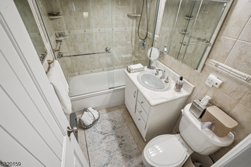 Executive House - Residential