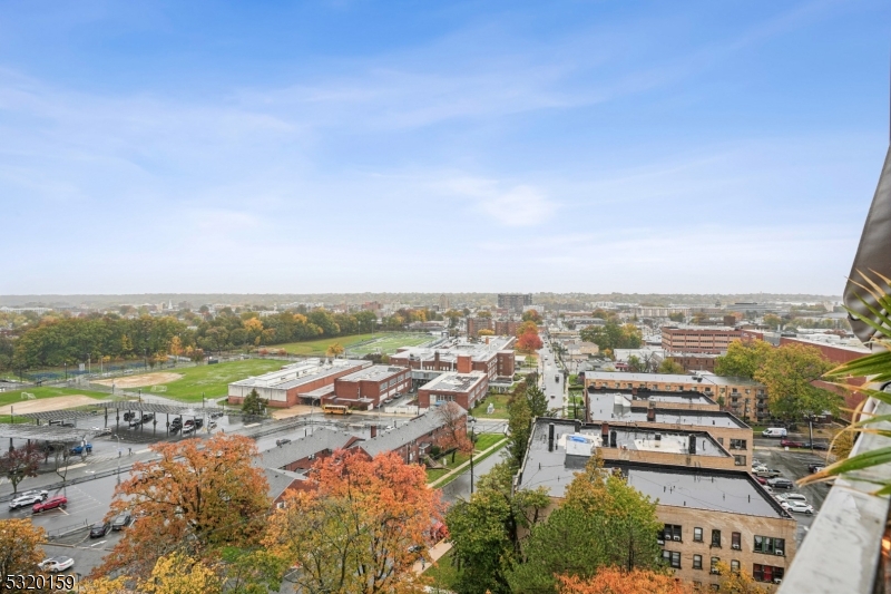 Executive House - Residential