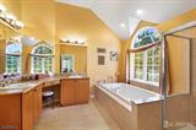 HIGHLANDS - Residential