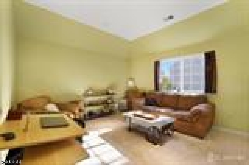 HIGHLANDS - Residential