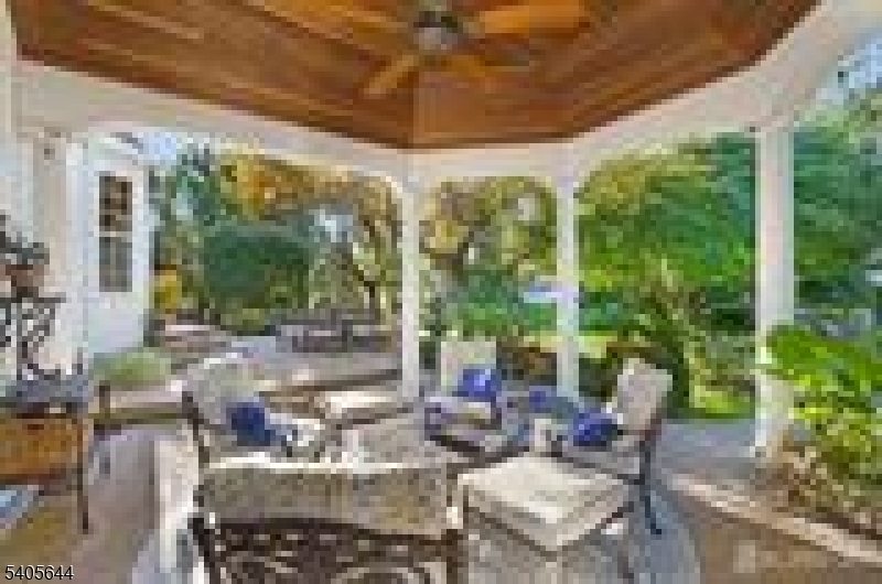 HIGHLANDS - Residential