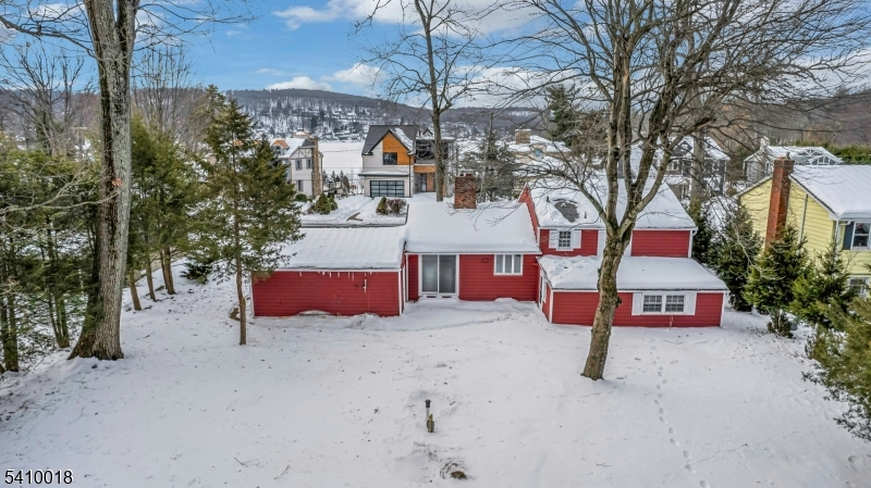 LAKE MOHAWK - Residential