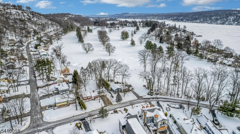 LAKE MOHAWK - Residential