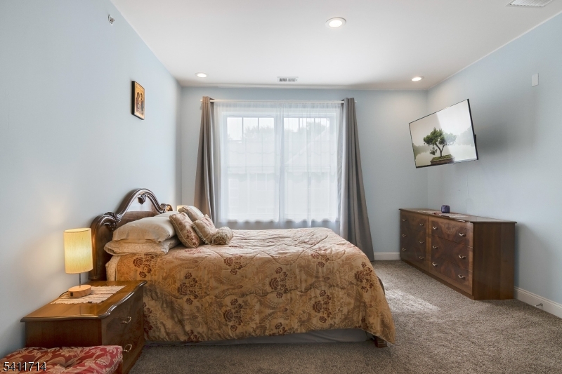 Lakeland Village Condos - Residential Lease