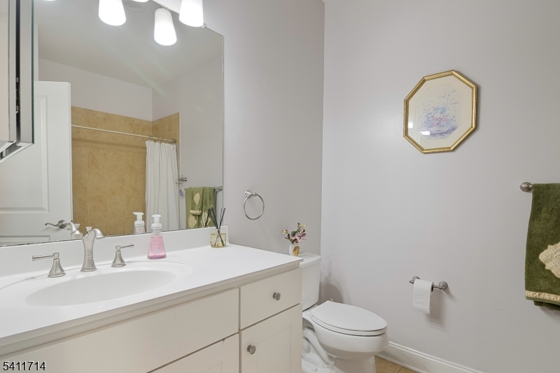 Lakeland Village Condos - Residential Lease